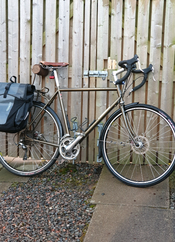 jamis aurora elite 2018 touring bike
